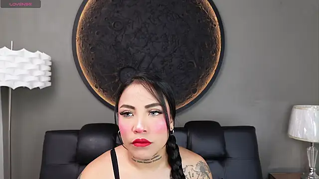 Snapshot of miss_vaiolette chatting on April 22, 2026, 11:01 am miss vaiolette online show from April 22, 2026, 11:01 am