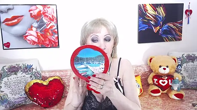 Snapshot of sexualxcharm chatting on February 4, 2025, 1:38 pm sexualxcharm online show from February 4, 2025, 1:38 pm