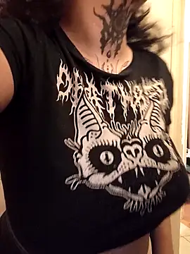 callmelouve online show from February 25, 2026, 6:06 pm