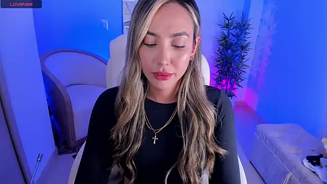 Snapshot of NiaBennet_ chatting on October 3, 2025, 10:40 pm NiaBennet online show from October 3, 2025, 10:40 pm