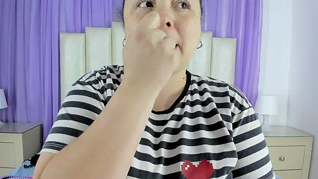 Snapshot of mollieblue69 chatting on December 17, 2024, 12:33 pm mollieblue69 online show from December 17, 2024, 12:33 pm