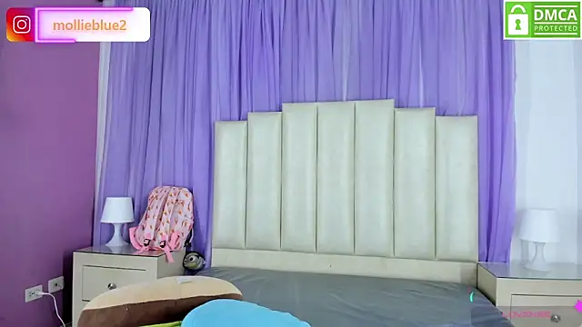 Snapshot of mollieblue69 chatting on January 15, 2025, 12:25 pm mollieblue69 online show from January 15, 2025, 12:25 pm