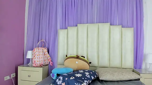 Snapshot of mollieblue69 chatting on January 17, 2025, 12:21 pm mollieblue69 online show from January 17, 2025, 12:21 pm