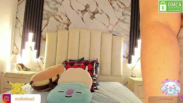 Snapshot of mollieblue69 chatting on February 9, 2025, 12:30 pm mollieblue69 online show from February 9, 2025, 12:30 pm