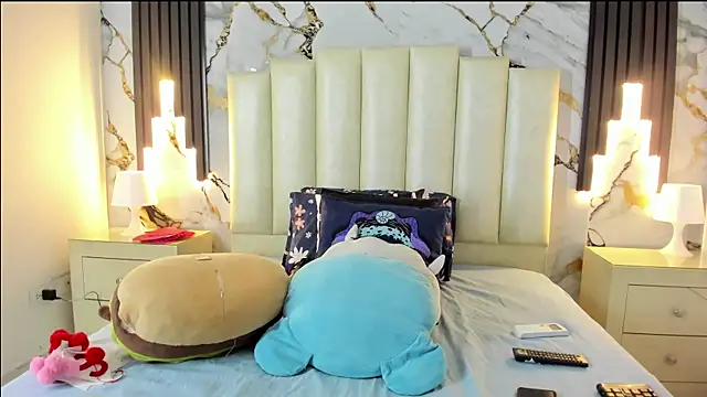 Snapshot of mollieblue69 chatting on February 14, 2025, 12:47 pm mollieblue69 online show from February 14, 2025, 12:47 pm