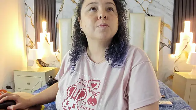 Snapshot of mollieblue69 chatting on February 28, 2025, 12:42 pm mollieblue69 online show from February 28, 2025, 12:42 pm