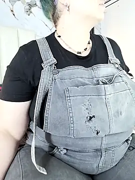 Snapshot of mollieblue69 chatting on October 8, 2025, 12:58 pm mollieblue69 online show from October 8, 2025, 12:58 pm