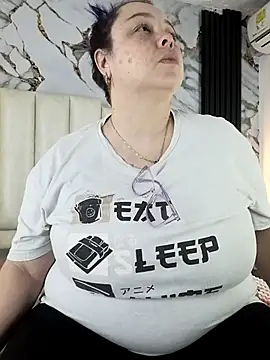 Snapshot of mollieblue69 chatting on October 15, 2025, 12:38 pm mollieblue69 online show from October 15, 2025, 12:38 pm