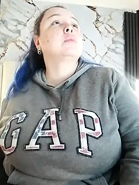 Snapshot of mollieblue69 chatting on October 17, 2025, 1:14 pm mollieblue69 online show from October 17, 2025, 1:14 pm