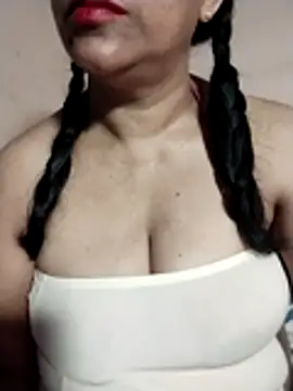 Snapshot of tharu_sweet chatting on March 28, 2026, 3:00 pm tharu sweet online show from March 28, 2026, 3:00 pm