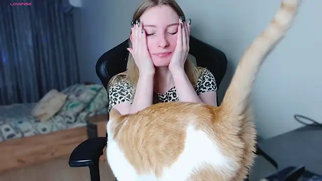  whiteprincess online show from November 6, 2025, 10:49 am