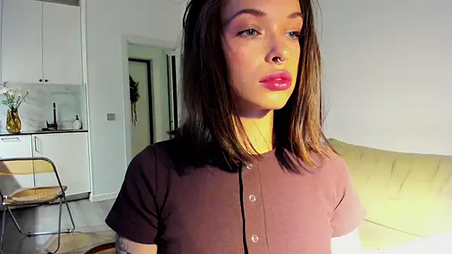 Kossie  online show from December 14, 2025, 6:45 pm