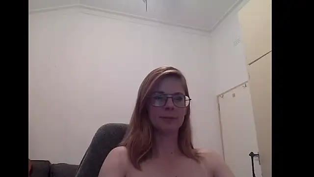 SavannaGirly online show from September 12, 2025, 8:03 am