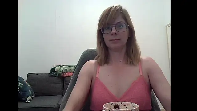 SavannaGirly online show from October 27, 2025, 11:14 am