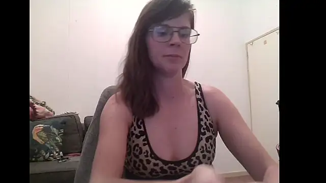 Snapshot of SavannaGirly chatting on February 17, 2026, 10:56 am SavannaGirly online show from February 17, 2026, 10:56 am