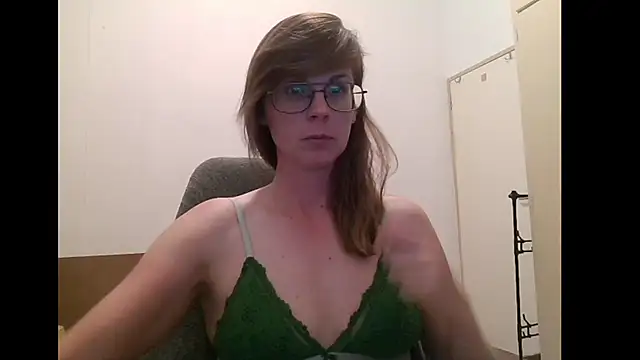Snapshot of SavannaGirly chatting on April 22, 2026, 6:53 pm SavannaGirly online show from April 22, 2026, 6:53 pm