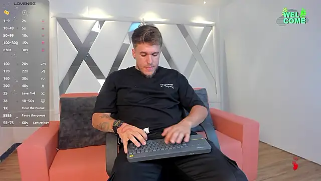 Snapshot of keane_lee chatting on December 3, 2024, 7:44 pm keane lee online show from December 3, 2024, 7:44 pm