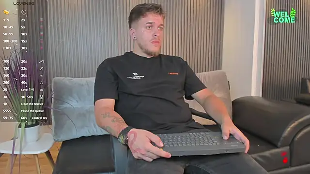 Snapshot of keane_lee chatting on December 4, 2024, 7:45 pm keane lee online show from December 4, 2024, 7:45 pm