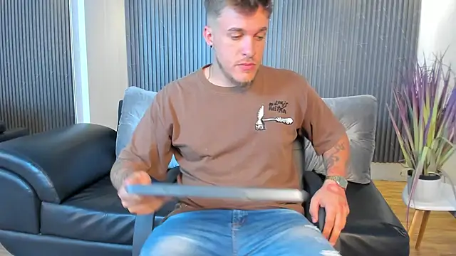 Snapshot of keane_lee chatting on January 9, 2025, 7:29 pm keane lee online show from January 9, 2025, 7:29 pm