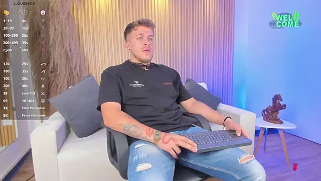 Snapshot of keane_lee chatting on January 22, 2025, 7:45 pm keane lee online show from January 22, 2025, 7:45 pm