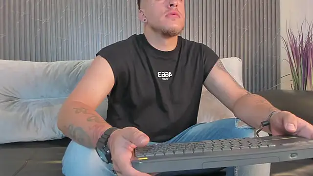 Snapshot of keane_lee chatting on March 1, 2025, 1:29 pm keane lee online show from March 1, 2025, 1:29 pm