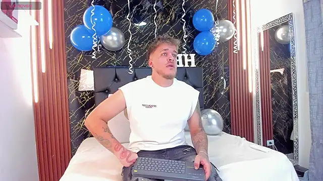 Snapshot of keane_lee chatting on October 7, 2025, 12:13 pm keane lee online show from October 7, 2025, 12:13 pm