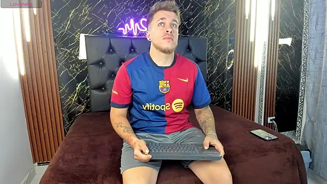 Snapshot of keane_lee chatting on October 21, 2025, 1:12 pm keane lee online show from October 21, 2025, 1:12 pm