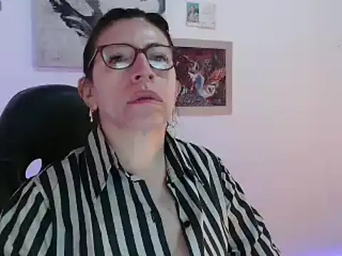 Chayla Ruiz online show from December 27, 2024, 1:28 pm