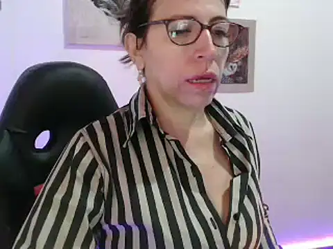 Chayla Ruiz online show from January 5, 2025, 12:53 pm