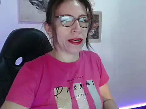 Chayla Ruiz online show from January 11, 2025, 12:40 pm