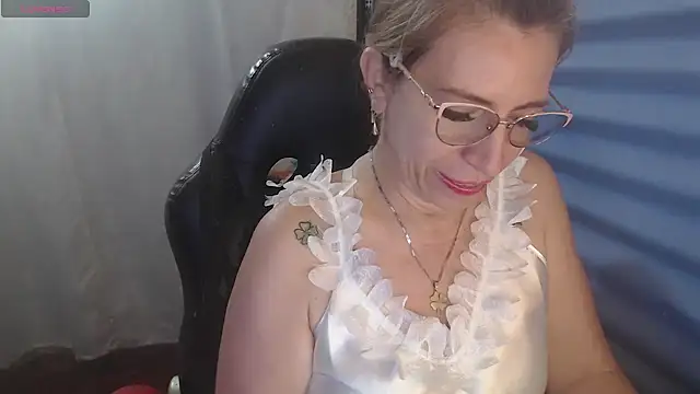 Chayla Ruiz online show from May 3, 2026, 12:55 pm