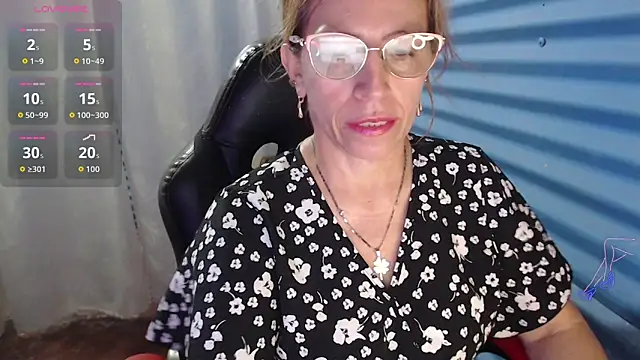 Chayla Ruiz online show from May 8, 2026, 1:16 pm