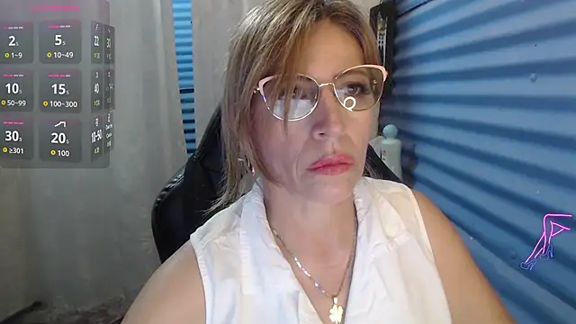 Snapshot of Chayla_Ruiz chatting on June 6, 2026, 11:09 pm Chayla Ruiz online show from June 6, 2026, 11:09 pm
