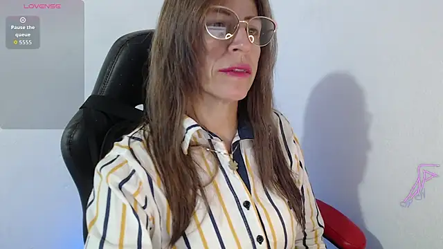 Chayla Ruiz online show from June 30, 2026, 9:49 pm