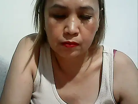 Lhadycarolyn online show from February 1, 2026, 8:24 am