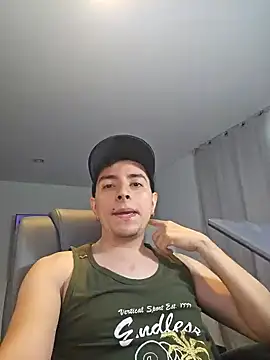 Snapshot of Jhoan_saenz chatting on October 3, 2025, 2:52 am Jhoan saenz online show from October 3, 2025, 2:52 am