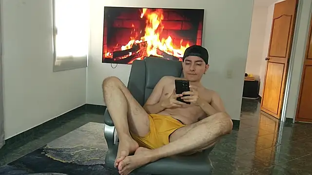 Snapshot of Jhoan_saenz chatting on October 18, 2025, 6:30 pm Jhoan saenz online show from October 18, 2025, 6:30 pm