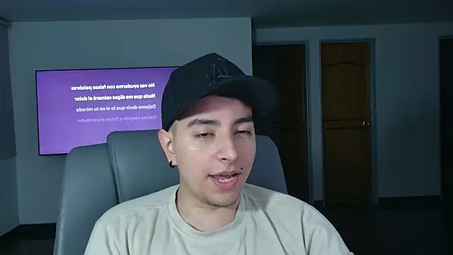 Snapshot of Jhoan_saenz chatting on November 2, 2025, 12:24 am Jhoan saenz online show from November 2, 2025, 12:24 am