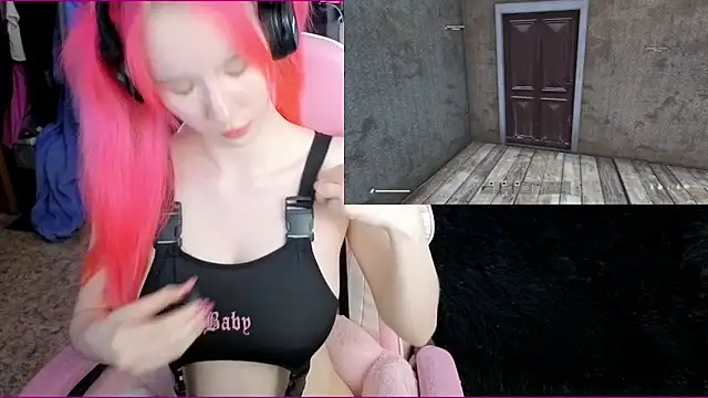 Snapshot of Maya_Viola chatting on November 1, 2025, 4:58 am Maya Viola online show from November 1, 2025, 4:58 am