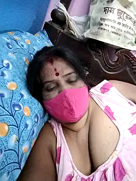 parioo7 online show from March 11, 2025, 5:13 pm