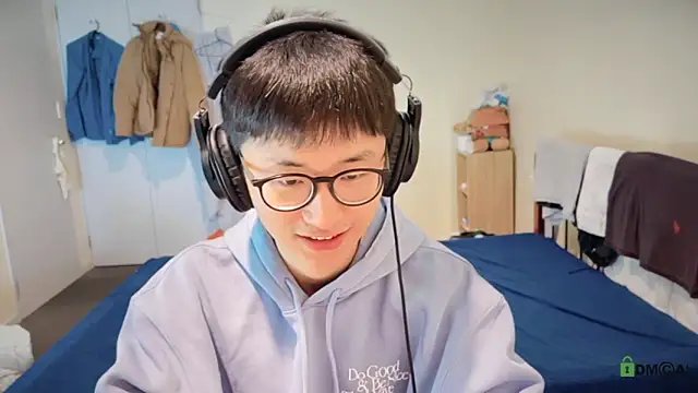 romeoisme   online show from December 2, 2024, 5:04 am