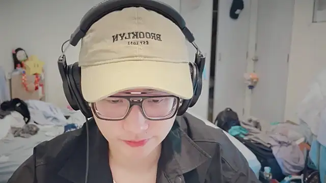 romeoisme   online show from January 9, 2025, 5:34 am