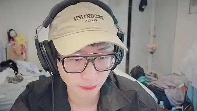 romeoisme   online show from January 12, 2025, 6:27 pm