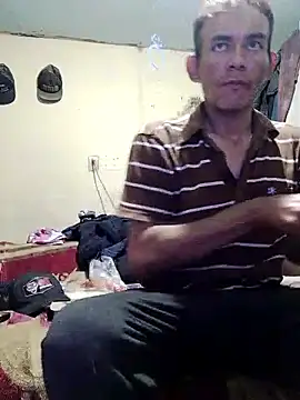 Snapshot of MarsWood chatting on October 14, 2025, 6:36 am MarsWood online show from October 14, 2025, 6:36 am