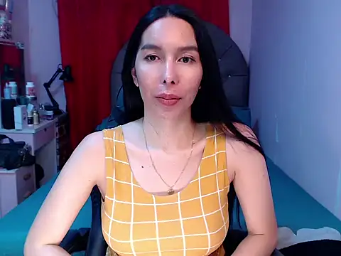 TSDESIREcindy29 online show from May 8, 2026, 12:32 pm
