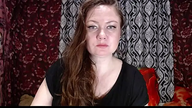 EmilyDoth online show from February 13, 2025, 5:44 pm