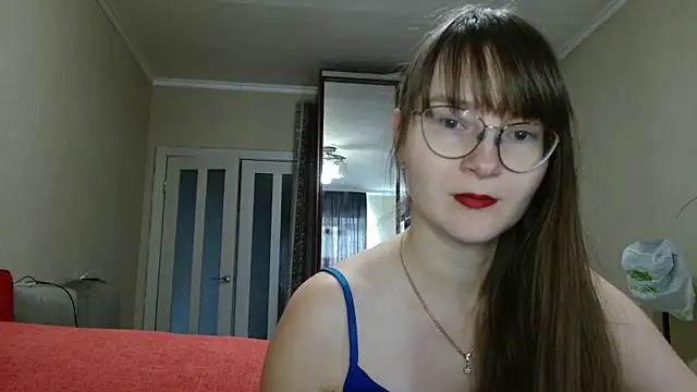 KiraGoldens online show from October 21, 2025, 6:14 am