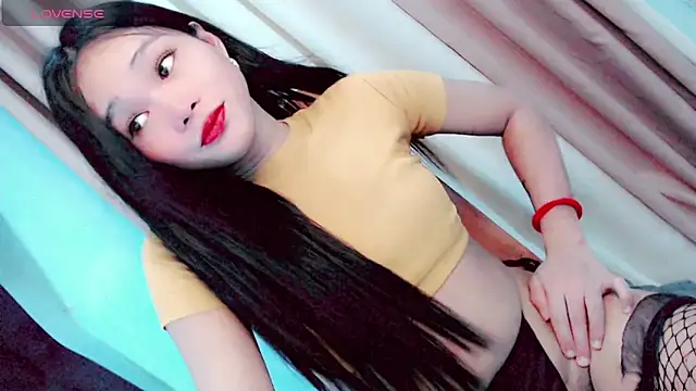 amomentoflust69 online show from June 14, 2026, 11:12 am