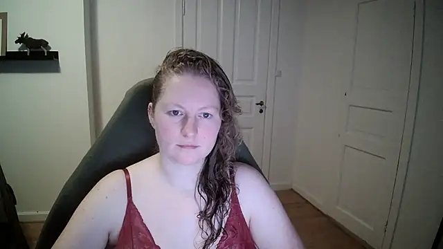 Girlnina-1995 online show from December 9, 2024, 9:39 am