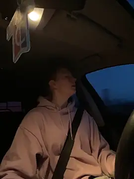 Girlnina-1995 online show from November 7, 2025, 5:40 am